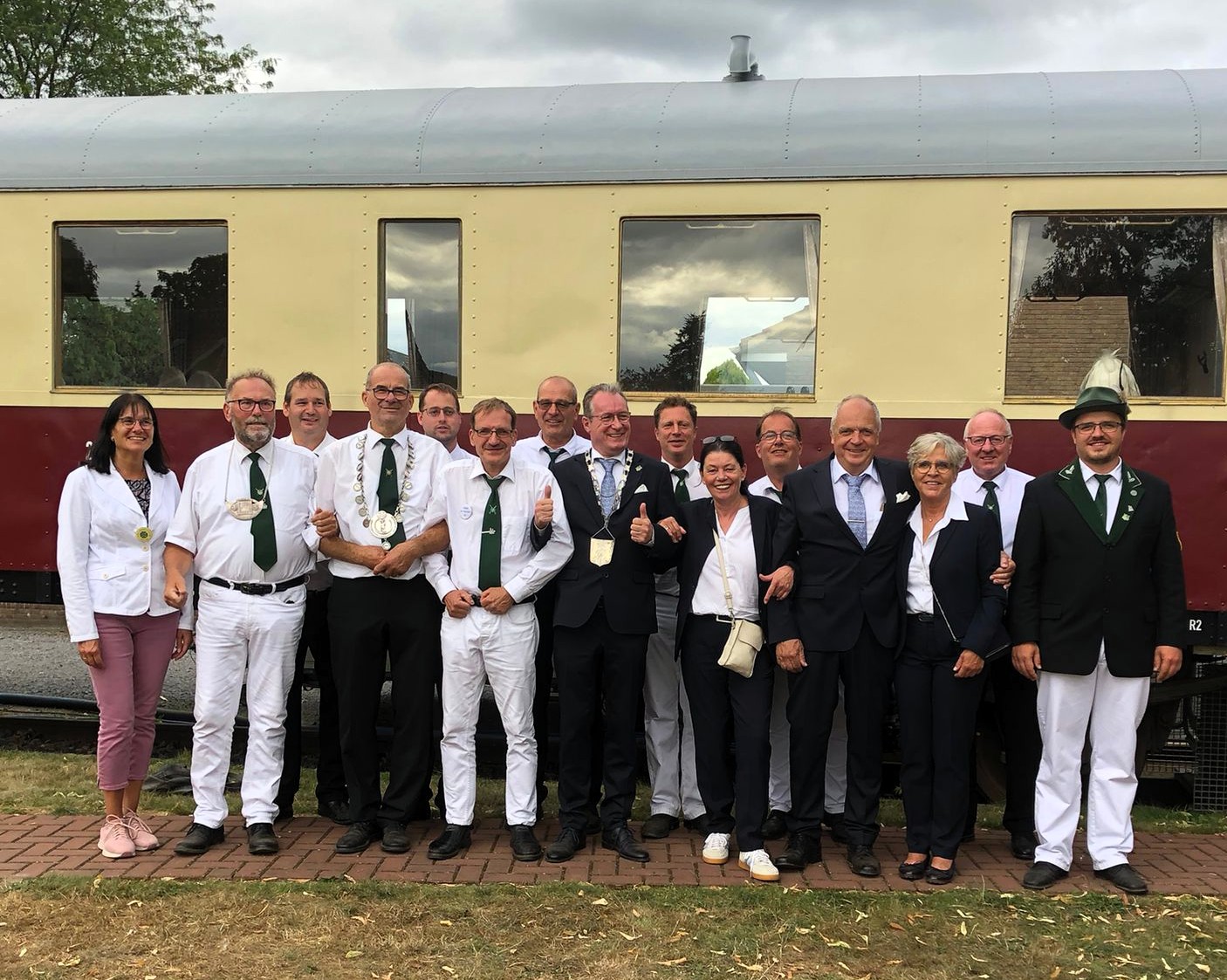 Mehr über den Artikel erfahren Jubelkönig Egbert Groterhorst wird Bezirkskönig 2026